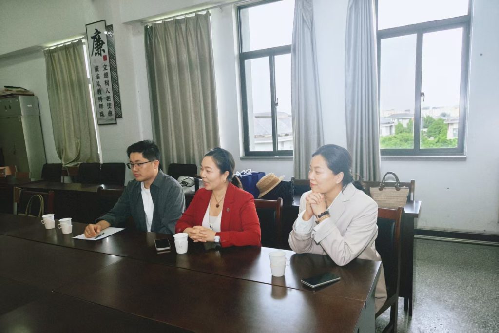 Advancing the Future of Peptide Skincare: GENOPEP Engages in Technical Exchange with Luoyang Normal University 1